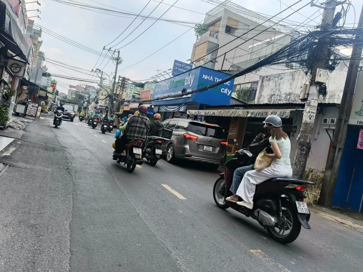 Bán nhà mặt tiền kinh doanh Phan Văn Trị, Bình Thạnh, 95.7m2, 14.2 tỷ - Ảnh thu nhỏ 2