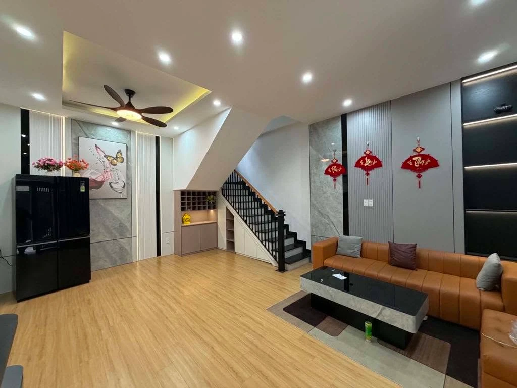 Bán nhà 3 tầng 160m² Hòa Cương Đà Nẵng 5,5 tỷ - Ảnh thu nhỏ 2