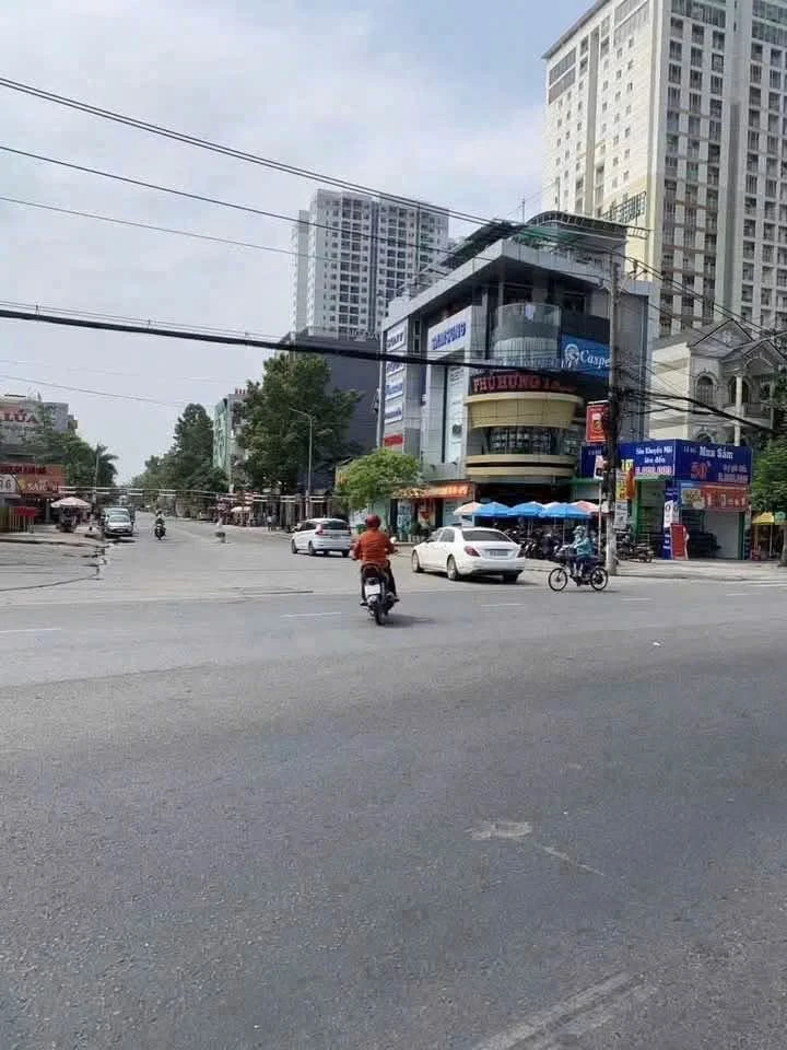 Bán shophouse 184.8m² mặt tiền kinh doanh Vincom 550, 13.8 tỷ - Ảnh thu nhỏ 2