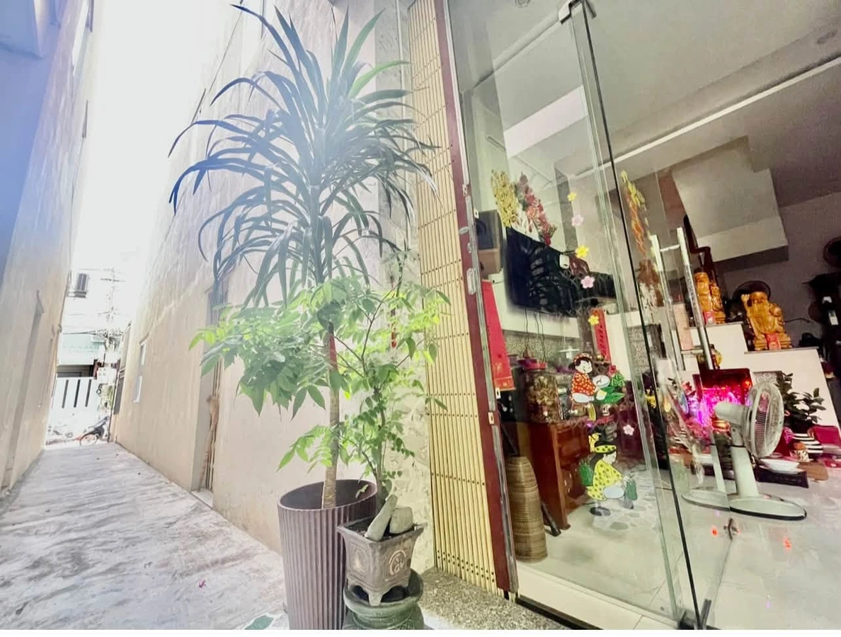 Bán nhà 3 tầng 120,9m² Lê Văn Hưu Quy Nhơn 2,7 tỷ - Ảnh 1