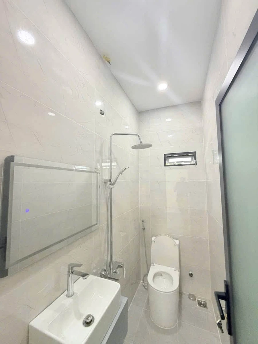 Bán nhà hẻm 1 trệt 1 lầu 2PN 2WC, 4,2x7,2m, Trịnh Đình Trọng, Tân Phú - Ảnh thu nhỏ 4