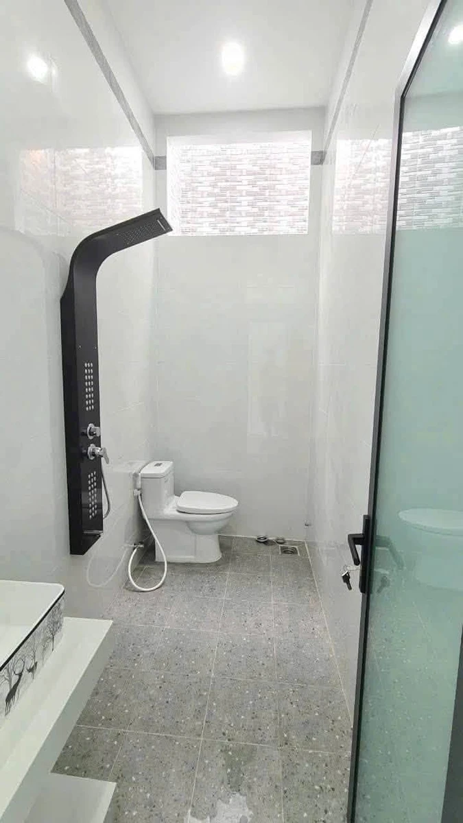Bán nhà 1 trệt 1 lầu 97.9m2, 3 phòng ngủ, hẻm xe hơi tại Hiệp An, Thủ Dầu Một - Ảnh thu nhỏ 3