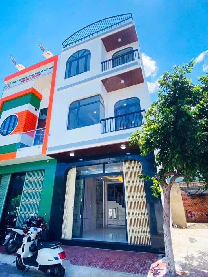 Bán nhà 3 tầng mặt tiền 80m² Quy Nhơn - Ảnh 1