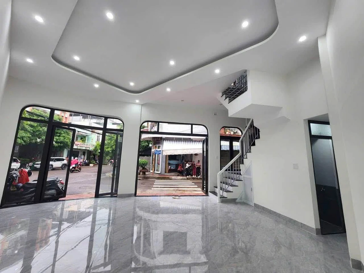Bán nhà góc Bạch Đằng, 40m2, 3 tầng, kinh doanh, 6 tỷ - Ảnh thu nhỏ 4