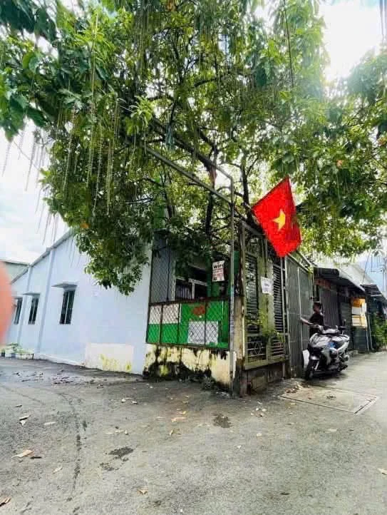 Cho thuê nhà mặt tiền 2PN 90m2 Tăng Nhơn Phú B 7 triệu/tháng