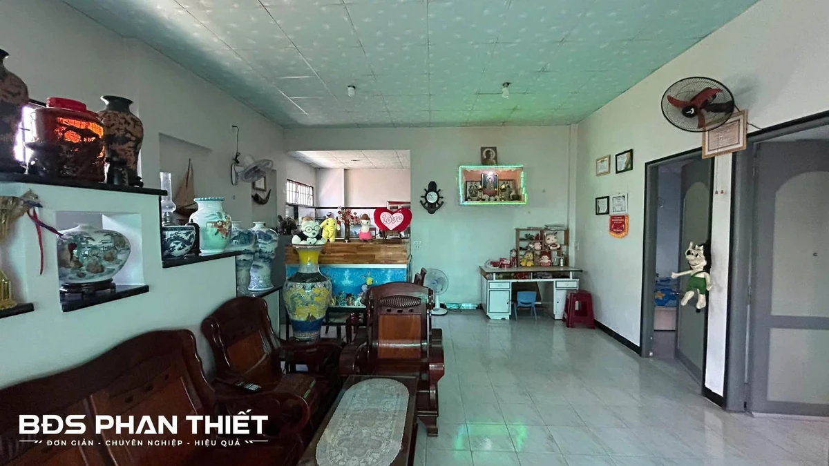 Bán nhà sẹt 232m2 Lê Duẩn Phan Thiết 3 tỷ 7 - Ảnh thu nhỏ 5