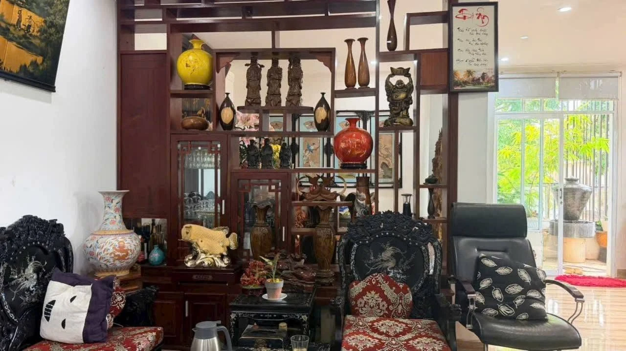 Bán nhà 3 tầng góc 2 mặt tiền Buôn Ma Thuột 160m2 16 tỷ - Ảnh 1