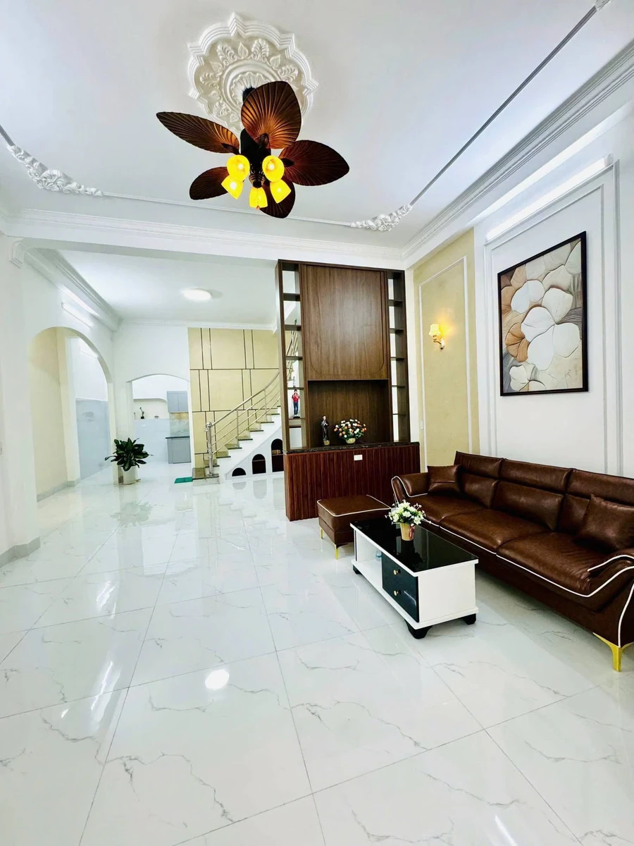 Bán nhà 1 trệt 1 lầu 6.5x14m gần công viên 30/4, Long Bình, Thủ Đức, giá 3,79 tỷ - Ảnh thu nhỏ 3