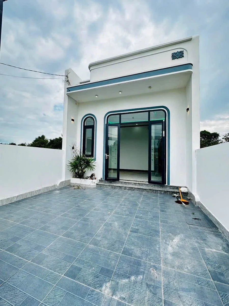 Bán nhà 2 phòng ngủ 100m² tại Hắc Dịch, Bình Chánh - Ảnh 1