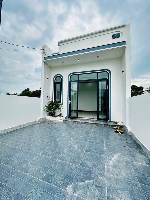 Bán nhà 2 phòng ngủ 100m² tại Hắc Dịch, Bình Chánh