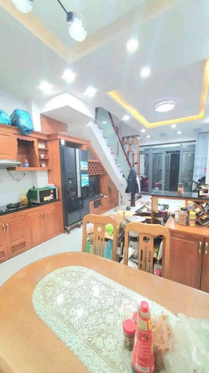 Bán nhà 4 tầng 4x13m, 4PN 5WC, hẻm xe hơi gần ngã tư Phạm Văn Đồng, Bình Thạnh - Ảnh thu nhỏ 2