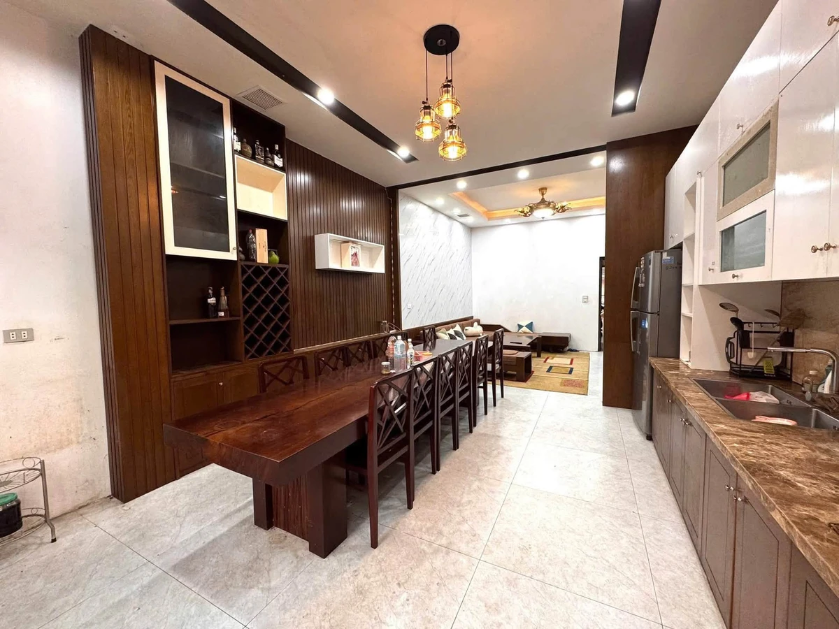 Bán nhà 3 tầng 122m2 đường Lý Công Uẩn Quận 1 - Ảnh thu nhỏ 4