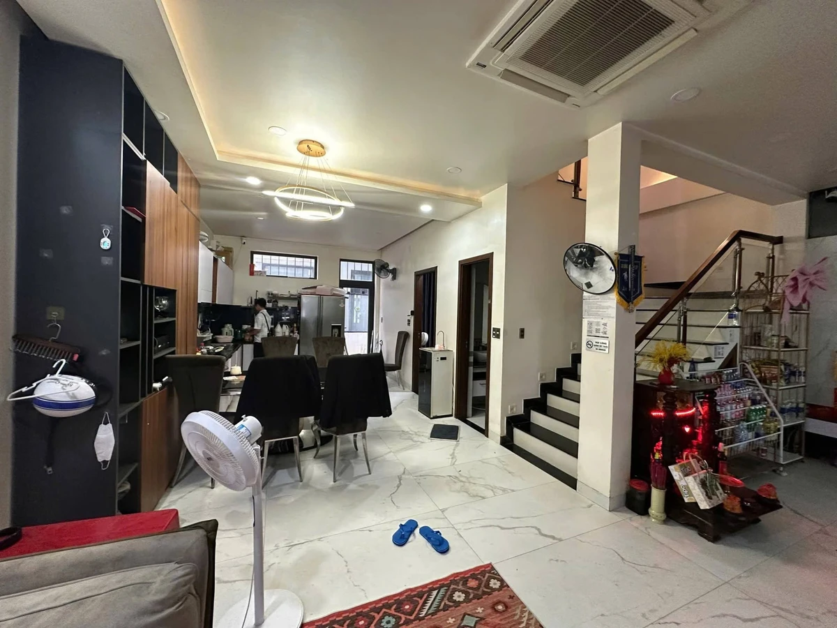 Bán nhà 3 tầng 4 PN 248m² Royal Park, đầy đủ nội thất - Ảnh thu nhỏ 2