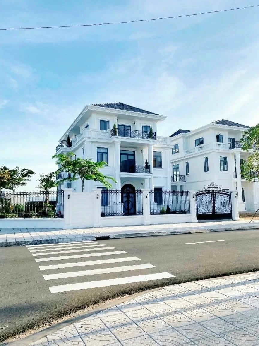 Biệt thự đơn lập Đảo Phú Gia 432m² view biển 11 tỷ - Ảnh 1