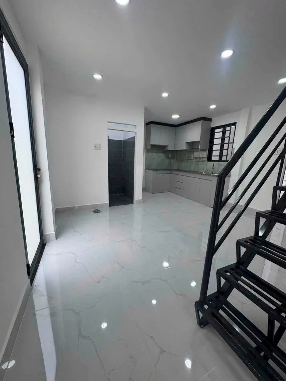 Bán nhà Quận 12 gần Tô Ký Tân Chánh Hiệp 120m² 3 tỷ 550 triệu - Ảnh 1