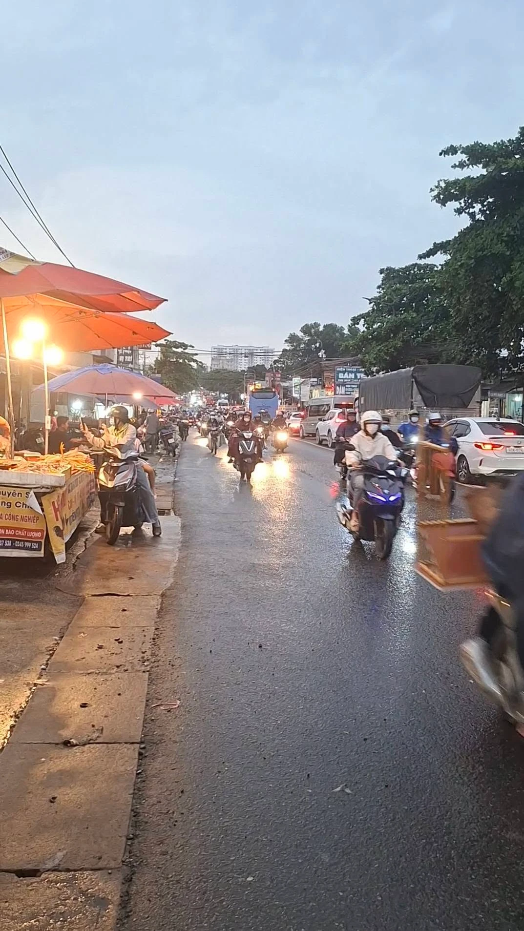 Bán nhà mặt tiền Bùi Văn Hòa 225m² kinh doanh - Ảnh 1