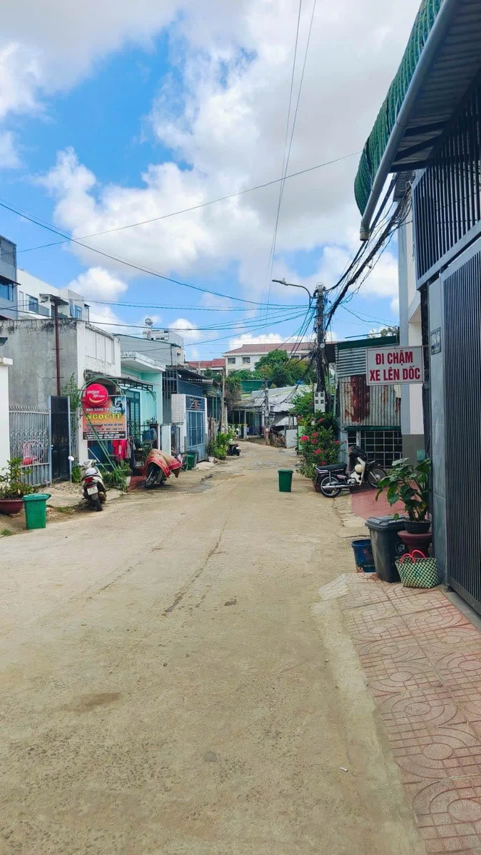 Bán nhà 3PN Nguyễn Văn Cừ khu đấu giá Lê Vụ 76.5m2, 4 tỷ 5 - Ảnh thu nhỏ 2