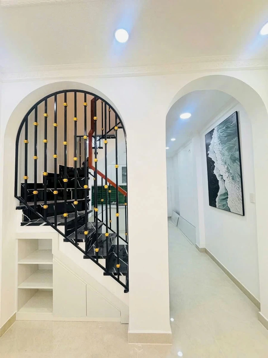 Bán nhà 3 tầng Quận 4 hẻm Đoàn Văn Bơ 65,8m² 5,25 tỷ - Ảnh thu nhỏ 4