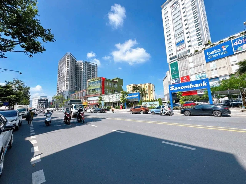 Bán nhà mặt tiền D2D đường Võ Thị Sáu, Biên Hòa, 1 trệt 3 lầu, 6 phòng ngủ, giá 16,95 tỷ