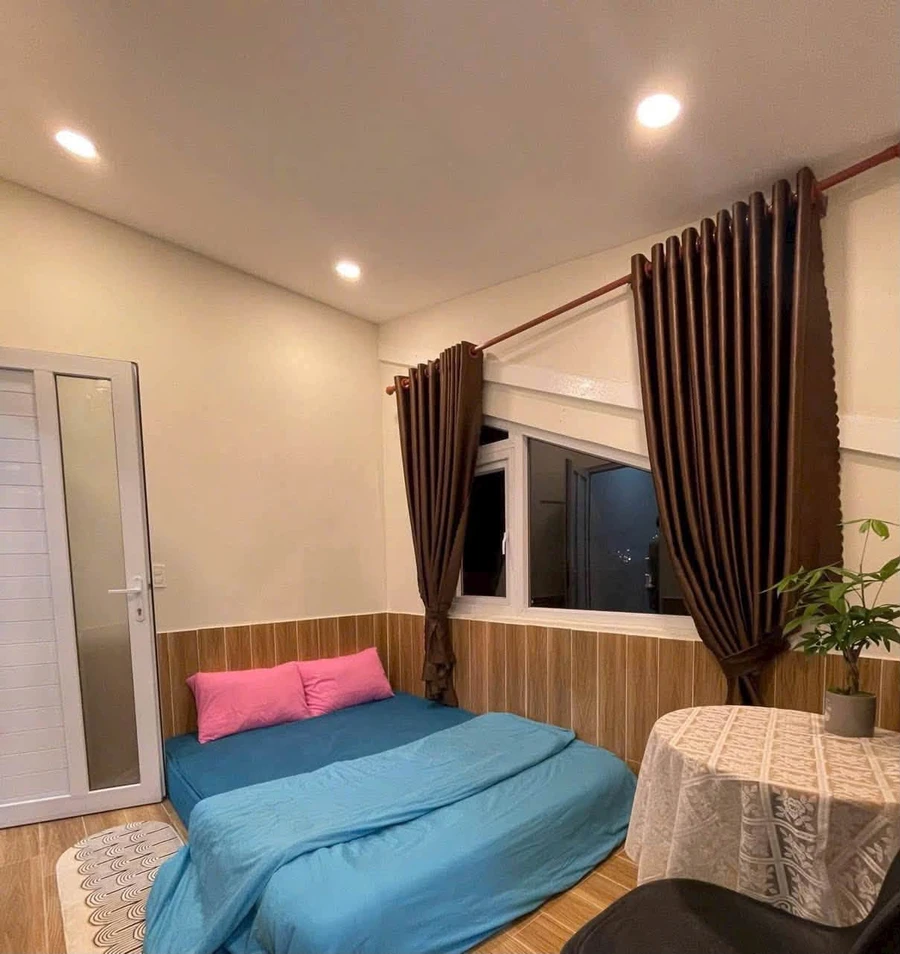 Bán gấp nhà mặt tiền đường Hoàng Diệu, Đà Lạt 30m2, 2 phòng ngủ, giá 2,3 tỷ - Ảnh thu nhỏ 3