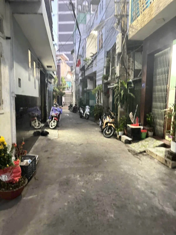 Bán nhà hẻm 1 tầng đường Nguyễn Trãi, Quy Nhơn, 25m2, 2PN 2WC, giá 1,7 tỷ