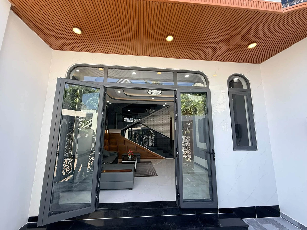 Bán nhà 1 trệt 1 lầu 84m² Rạch Giá An Giang giá 2 tỷ 90 - Ảnh thu nhỏ 5