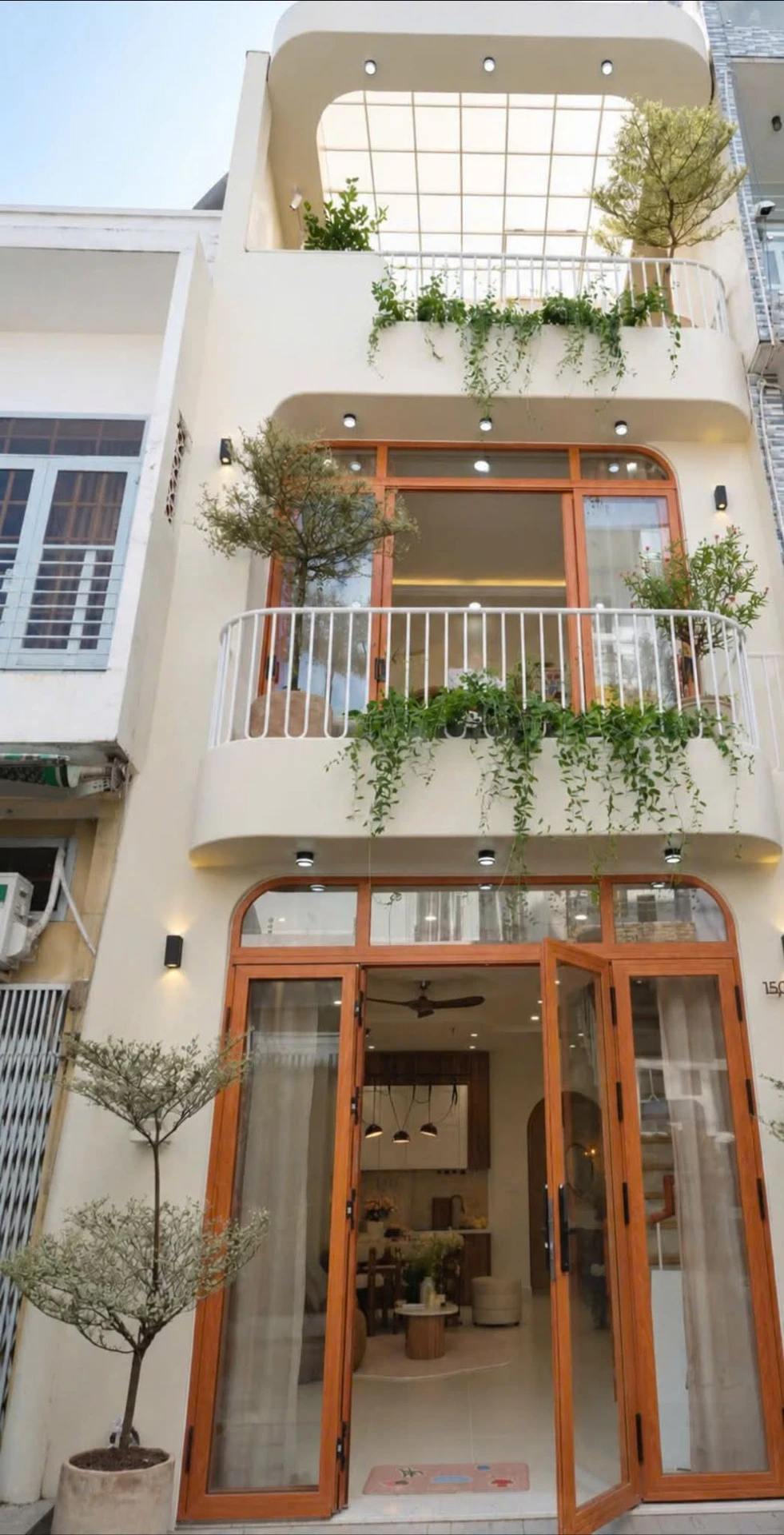Bán nhà 3 tầng 120m² gần Aeon Tân Phú, 5,99 tỷ - Ảnh 1