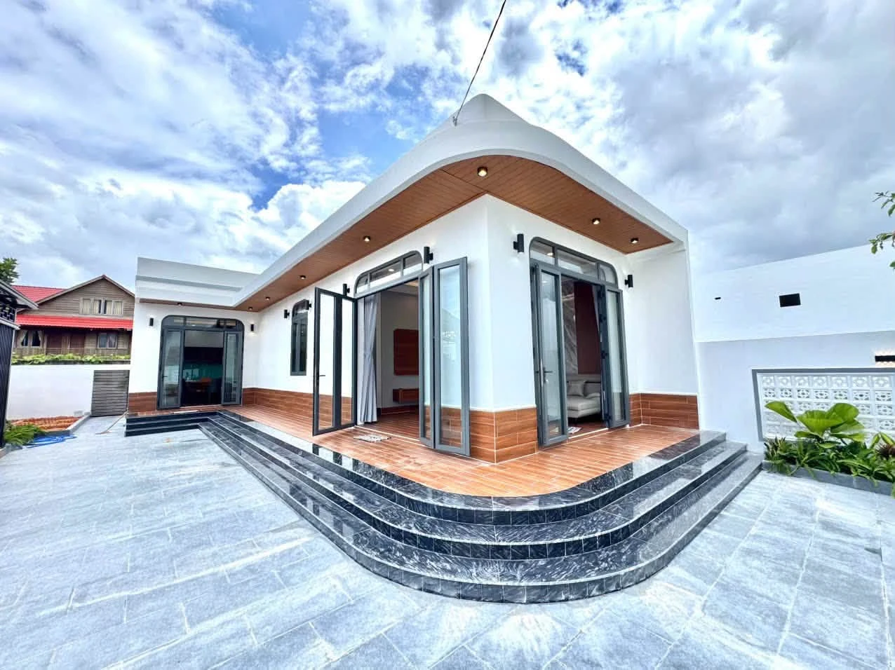 Bán nhà vườn 445m2 3 phòng ngủ giá 4 tỷ 5 Lộc Hậu - Ảnh 1
