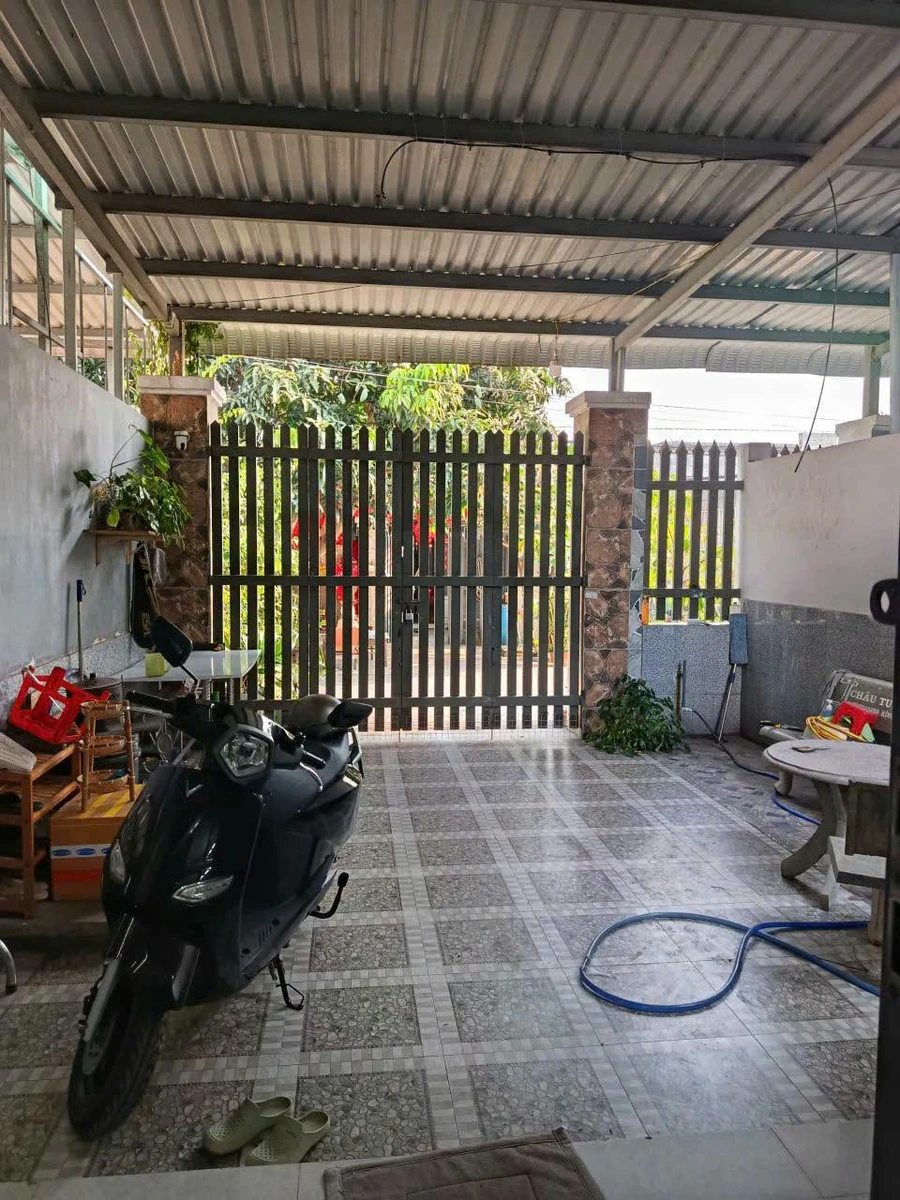 Bán nhà 1 trệt 1 lầu 120m2 có hoàn công tại ấp Mới 1, Mỹ Hạnh Nam, Đức Hòa - Ảnh thu nhỏ 3