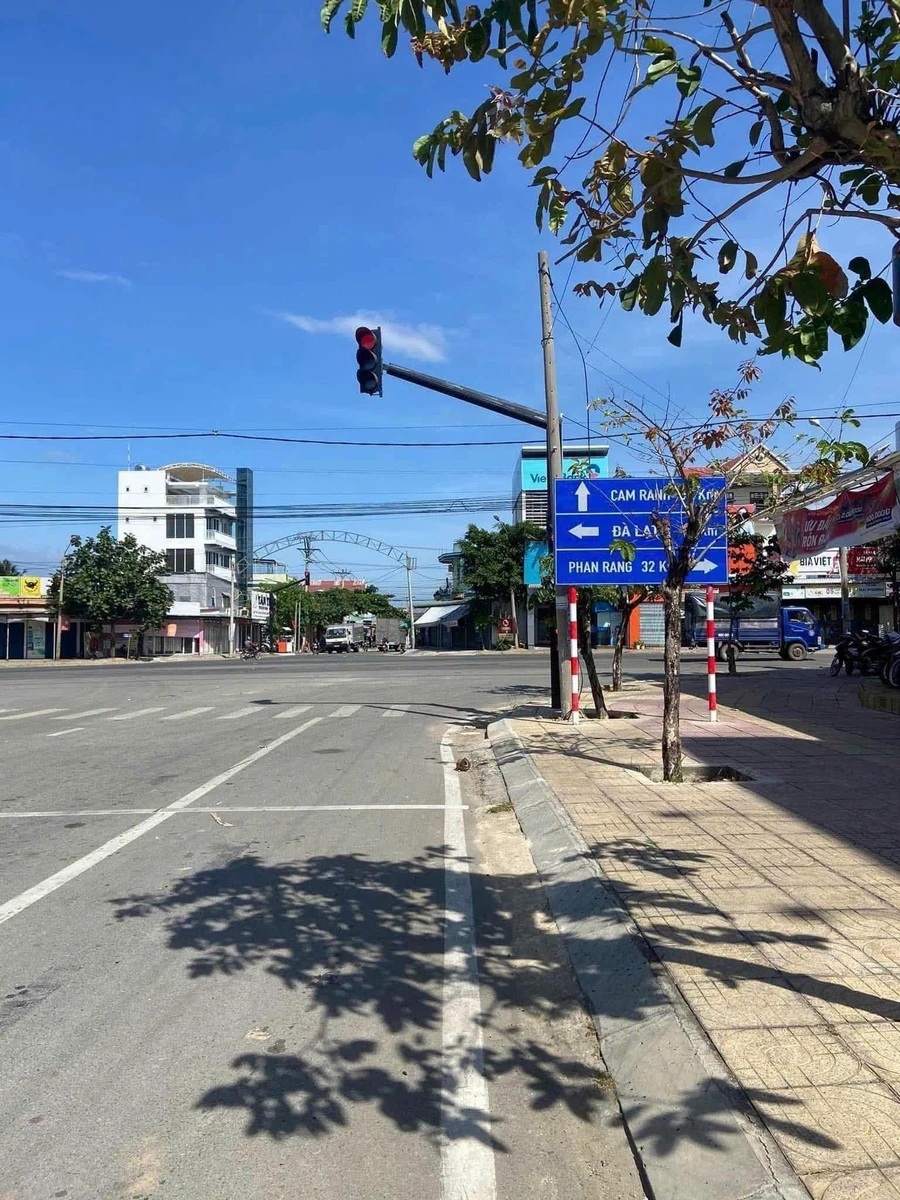 Bán đất góc 2 mặt tiền Quốc Lộ 27B, Ninh Sơn, 2830m2, 5,3 tỷ - Ảnh 1