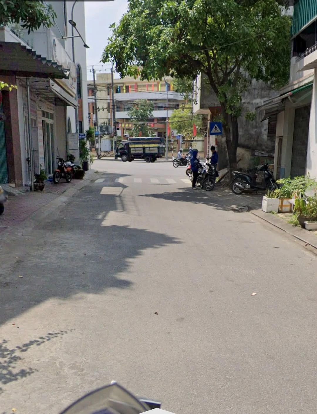 Bán đất mặt tiền đường Cẩm Thành 145m2, 2 mặt đường, gần Tỉnh Uỷ Quảng Ngãi - Ảnh 1
