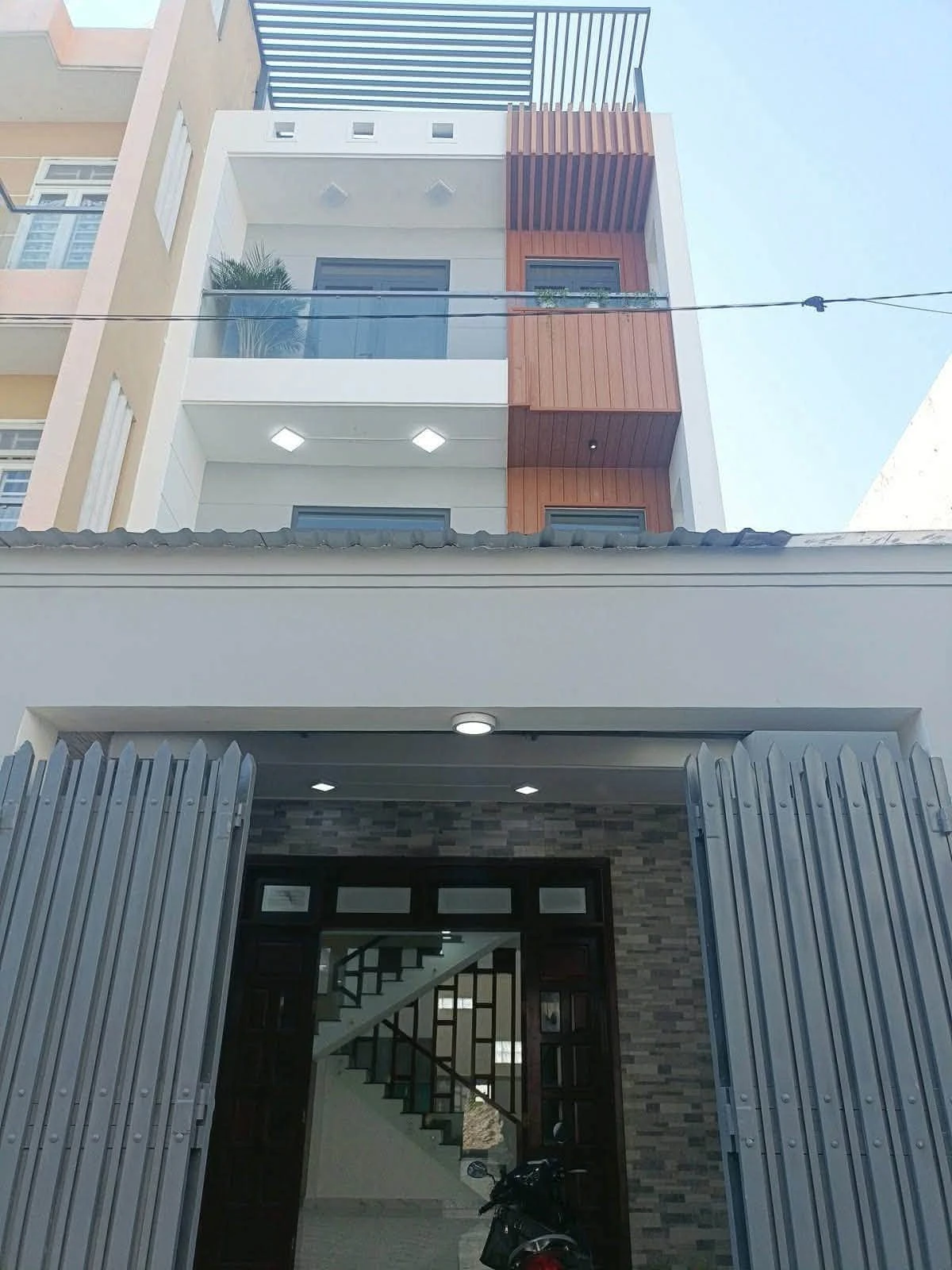 Bán nhà 4 tầng 81m2 Kha Vạn Cân Thủ Đức 7,8 tỷ - Ảnh 1