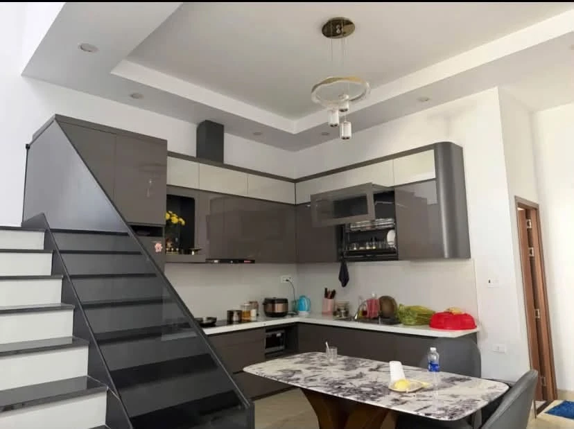 Bán nhà Đà Lạt 240m², 5PN 6WC, 7,5 tỷ - Ảnh thu nhỏ 3