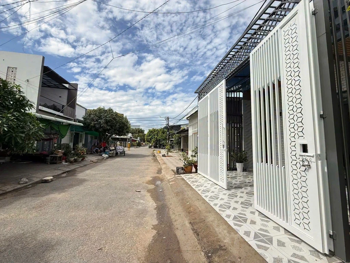 Bán nhà mặt tiền 100m² Phan Văn Trường, Rạch Giá, An Giang - Ảnh thu nhỏ 2