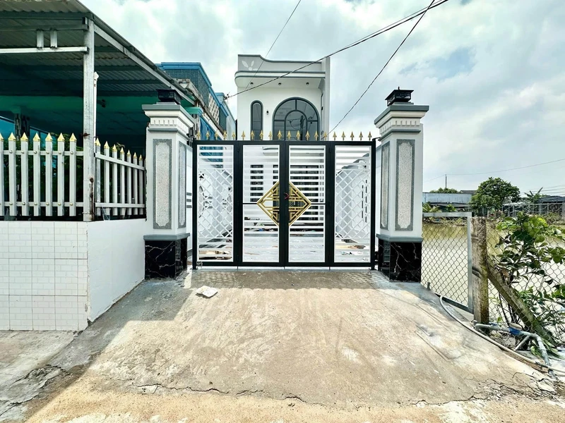 Nhà gác lửng bán Long An 3PN 84m2