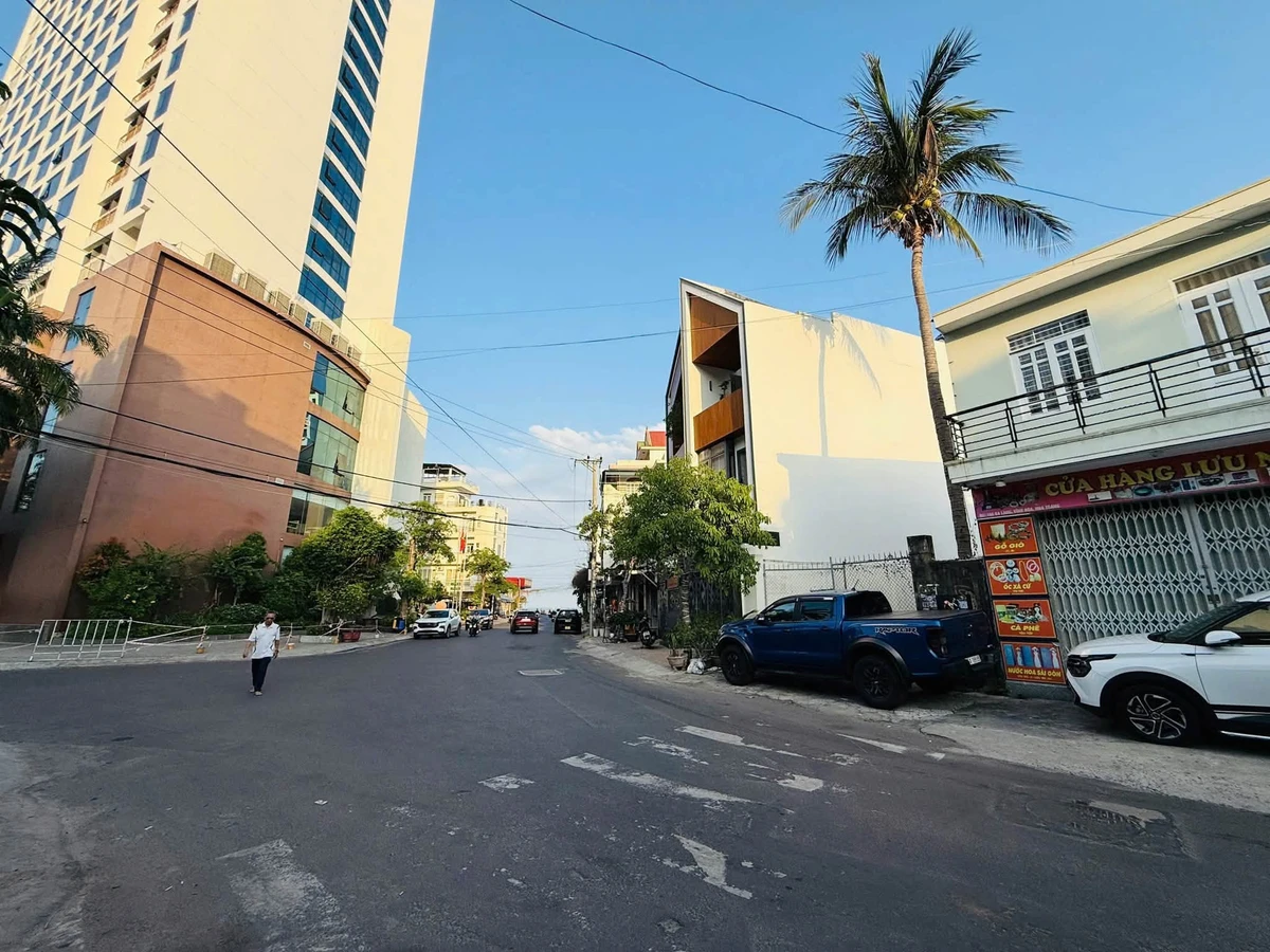 Bán lô đất mặt tiền Dương Hiến Quyền 229,7m² gần biển Nha Trang - Ảnh thu nhỏ 3