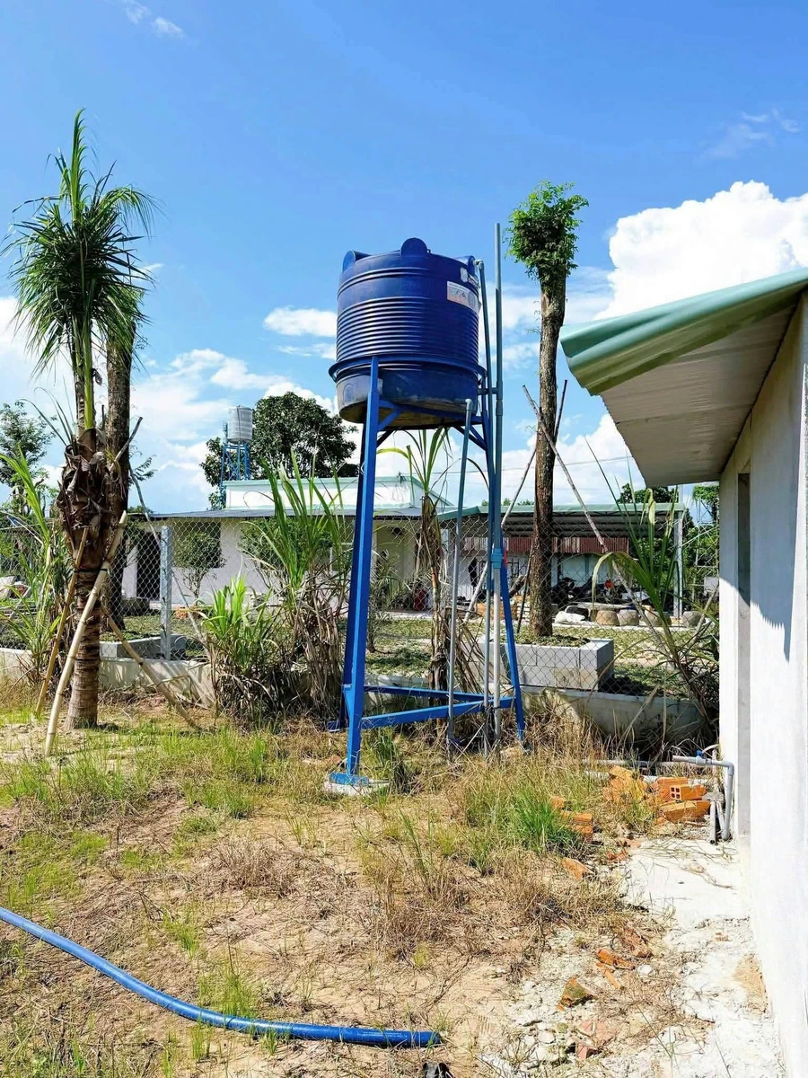 Bán khu nghỉ dưỡng 682m2 có sẵn nhà gỗ, vườn dừa, ao cá tại Phường Tân Ninh, Tây Ninh - Ảnh thu nhỏ 4
