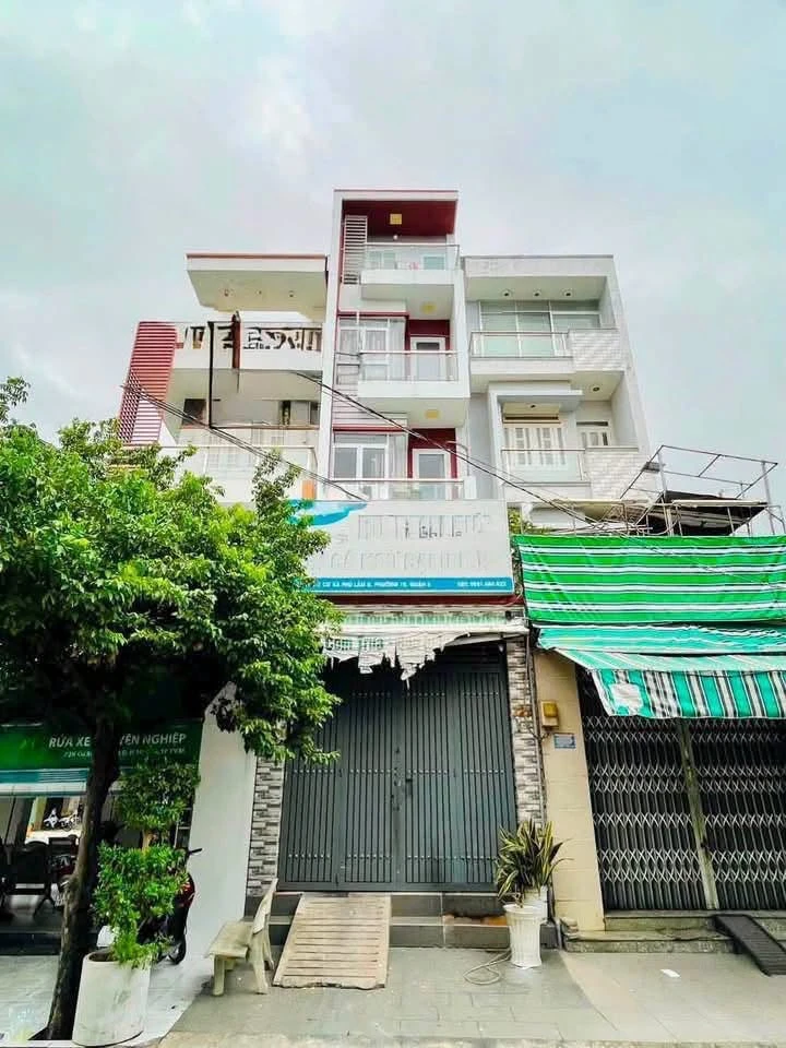 Bán nhà 5 tầng mặt tiền chợ Hồ Trọng Quý, 67m², giá 8,6 tỷ, Phường Bình Phú, Quận 6 - Ảnh 1