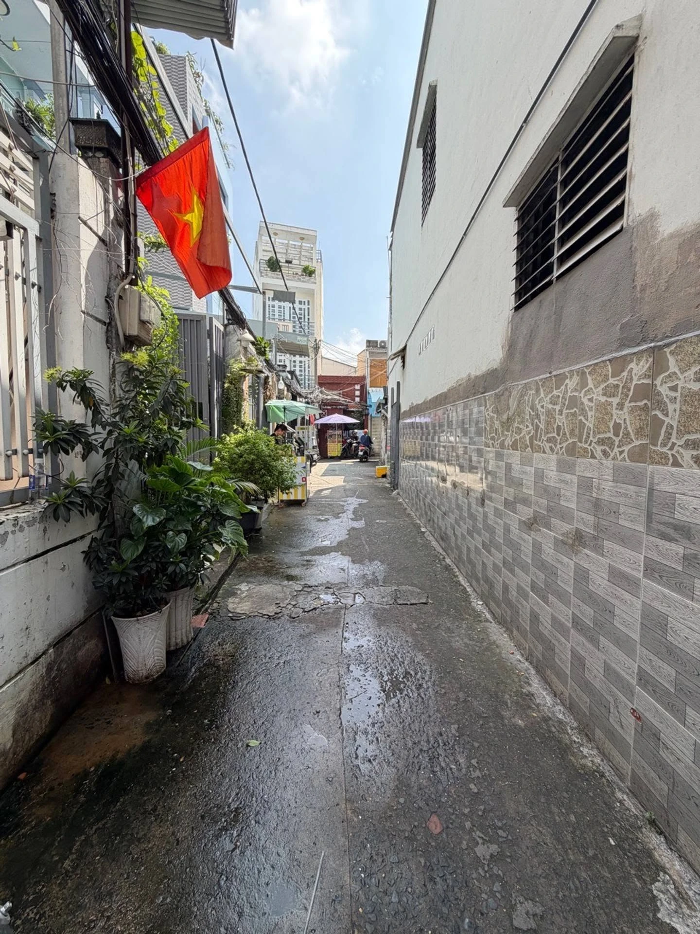 Bán nhà 2 tầng 86m² gần rạch Xuyên Tâm, Bình Thạnh, giá hơn 8 tỷ - Ảnh 1