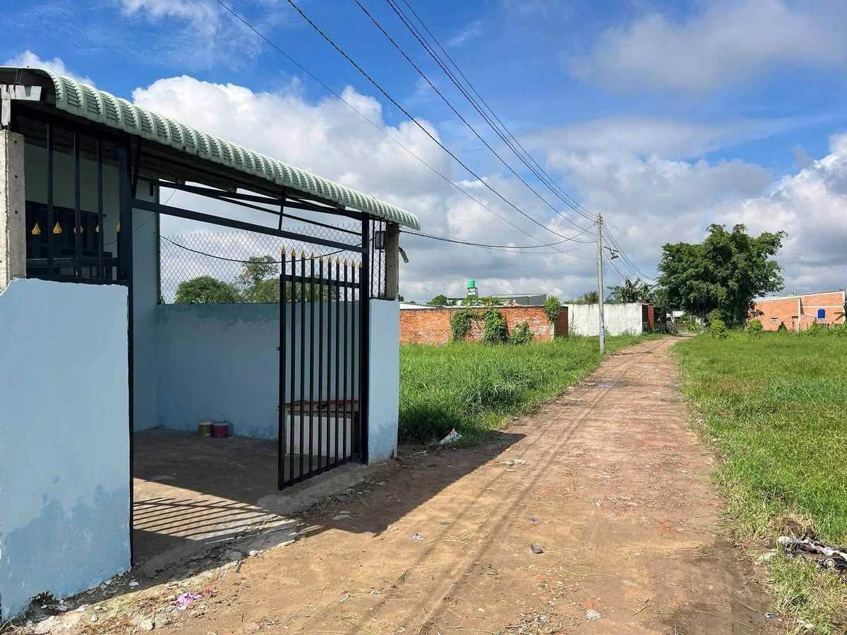 Bán nhà cấp 4 100m² Hòa Khánh Tây Ninh 899 triệu - Ảnh thu nhỏ 2