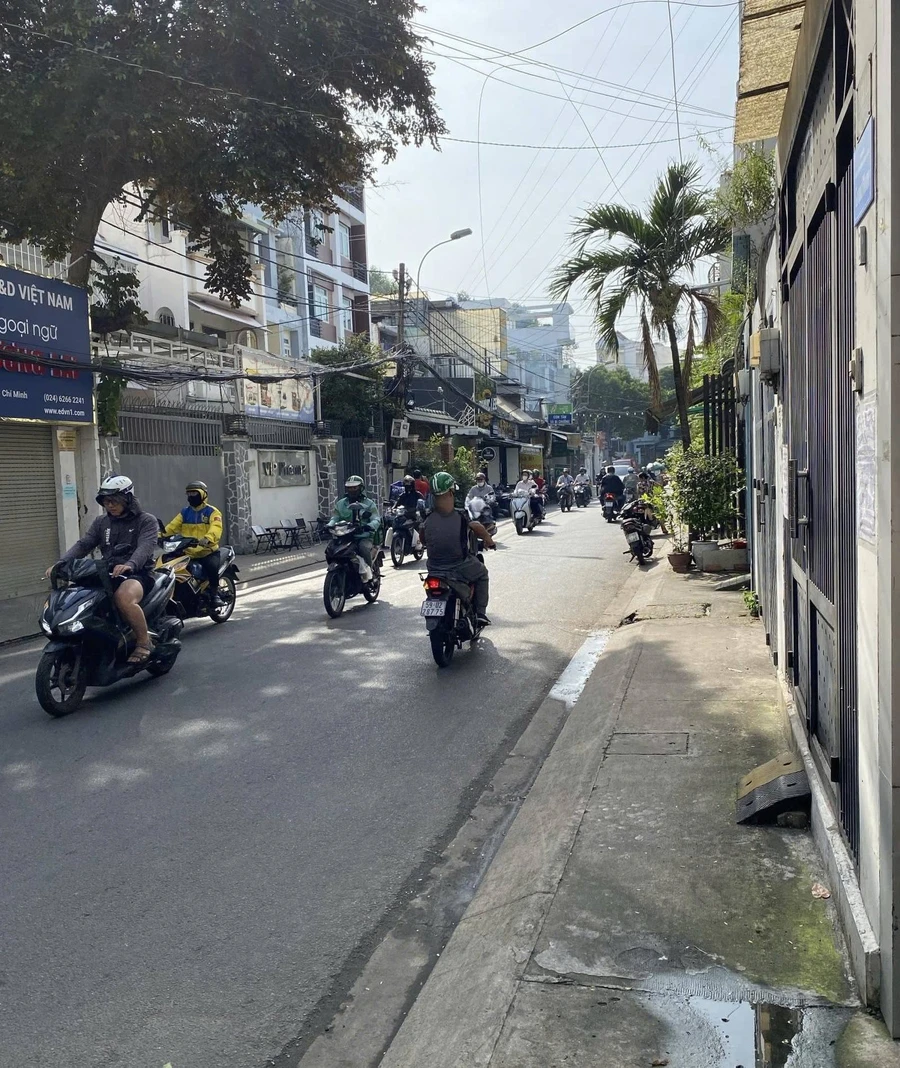 Cho thuê nhà 3 tầng 49m² đường Hòa Hưng Q.10 - 17 triệu/tháng - Ảnh 1