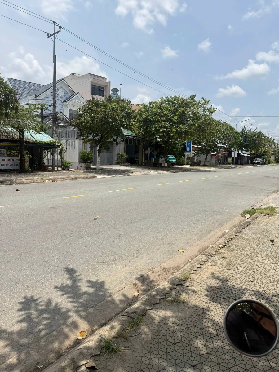 Bán nền đất 200m2 thổ cư 100% gần Chợ Phường 7, Quận 7 - Ảnh 1
