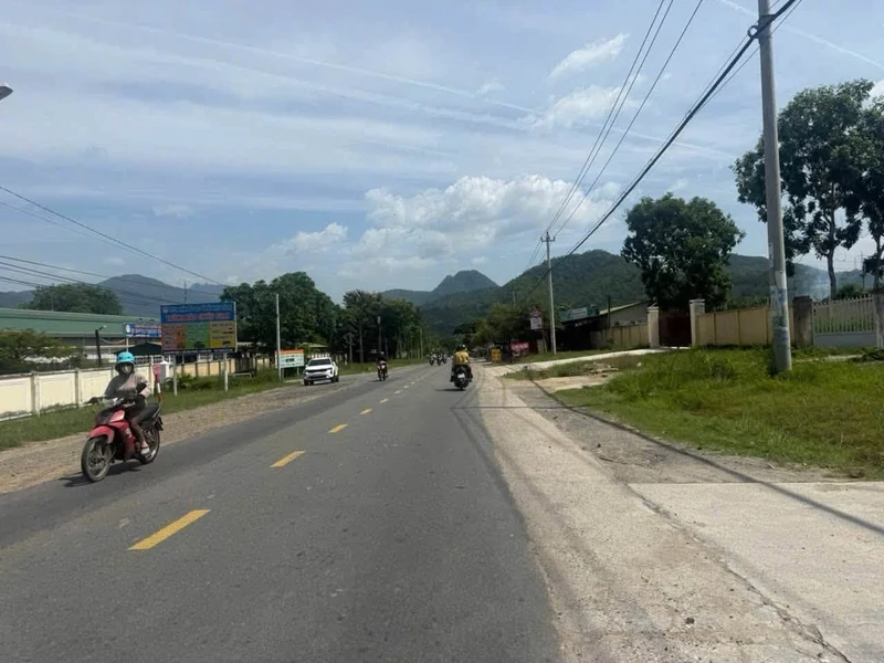 Bán đất góc 2 mặt tiền Nguyễn Xiển Nha Trang 148.6m² 2.75 tỷ