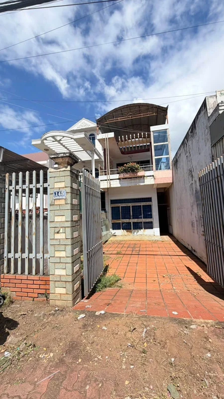 Bán đất mặt tiền Nguyễn Văn Linh 180m² giá 6 tỷ