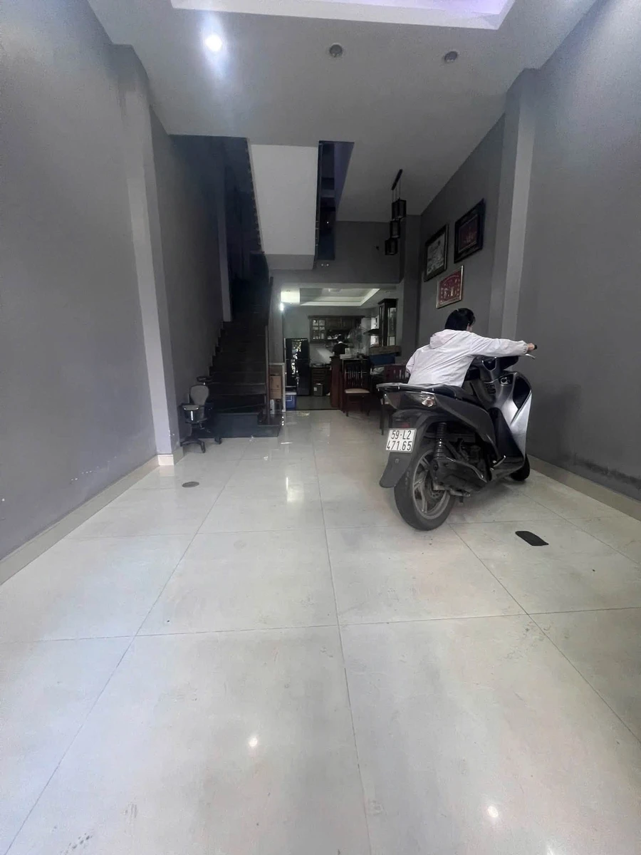 Bán nhà hẻm Tô Hiến Thành Q.10, 50m², 6PN, 11 tỷ - Ảnh thu nhỏ 4