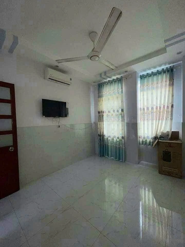 Cho thuê nhà 2PN 3WC đường Hoàng Diệu Quận 4, 8 triệu/tháng - Ảnh thu nhỏ 5