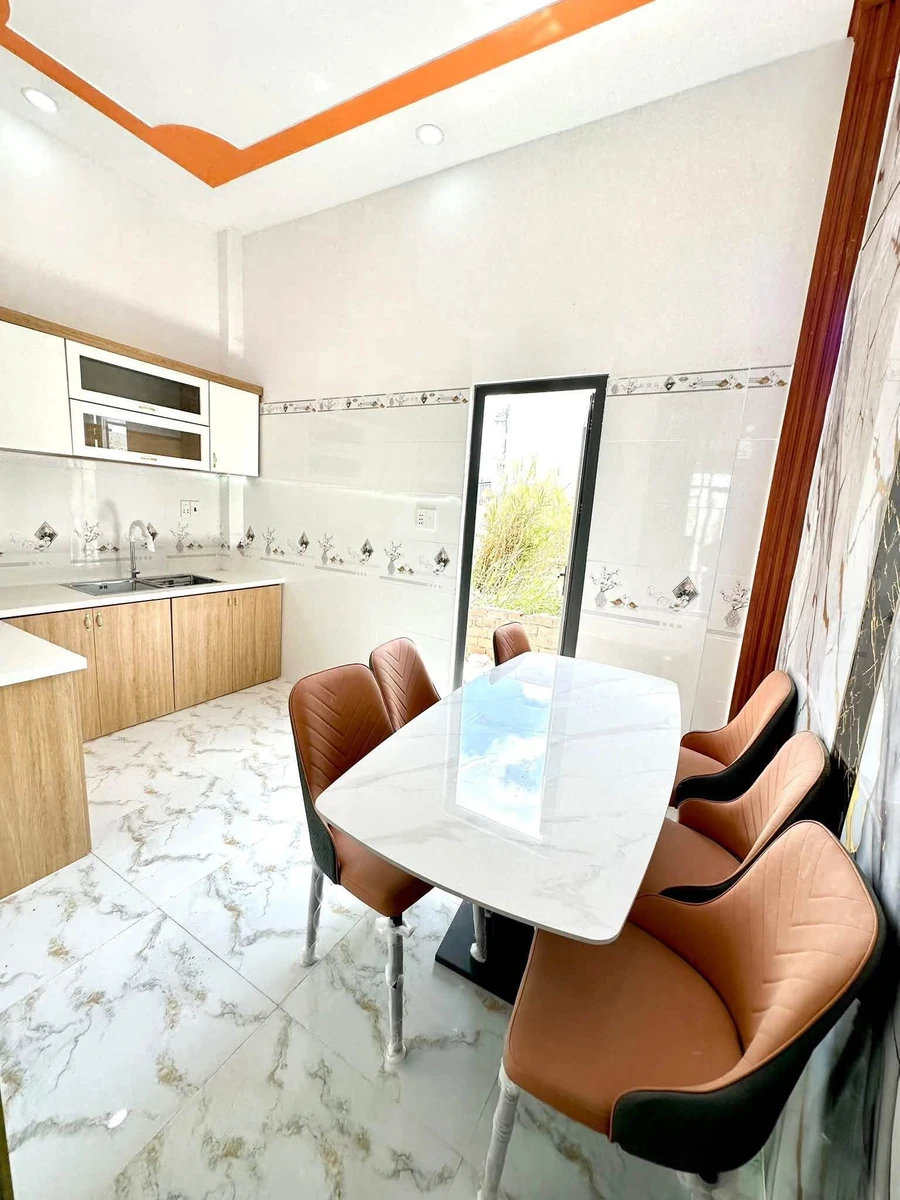 Bán nhà 2 lầu 5PN 80m² Cần Giuộc Long An 2.98 tỷ - Ảnh thu nhỏ 4
