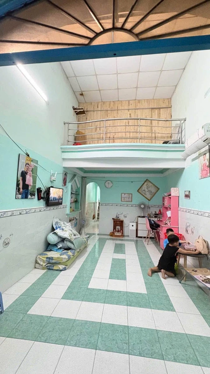 Bán nhà 2 tầng 42m2 gần ngã tư An Sương, Bà Điểm, Hóc Môn giá 3,05 tỷ - Ảnh 1