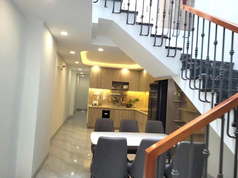 Bán nhà 97m² 3PN Nguyễn Trí Phương, sát biển Nha Trang, 6 tỷ