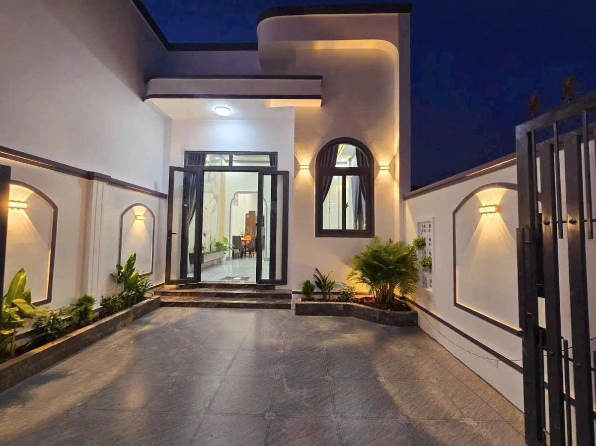 Bán nhà mặt tiền 85m2 2 phòng ngủ Phú Tân 1 tỷ 350 triệu - Ảnh thu nhỏ 4